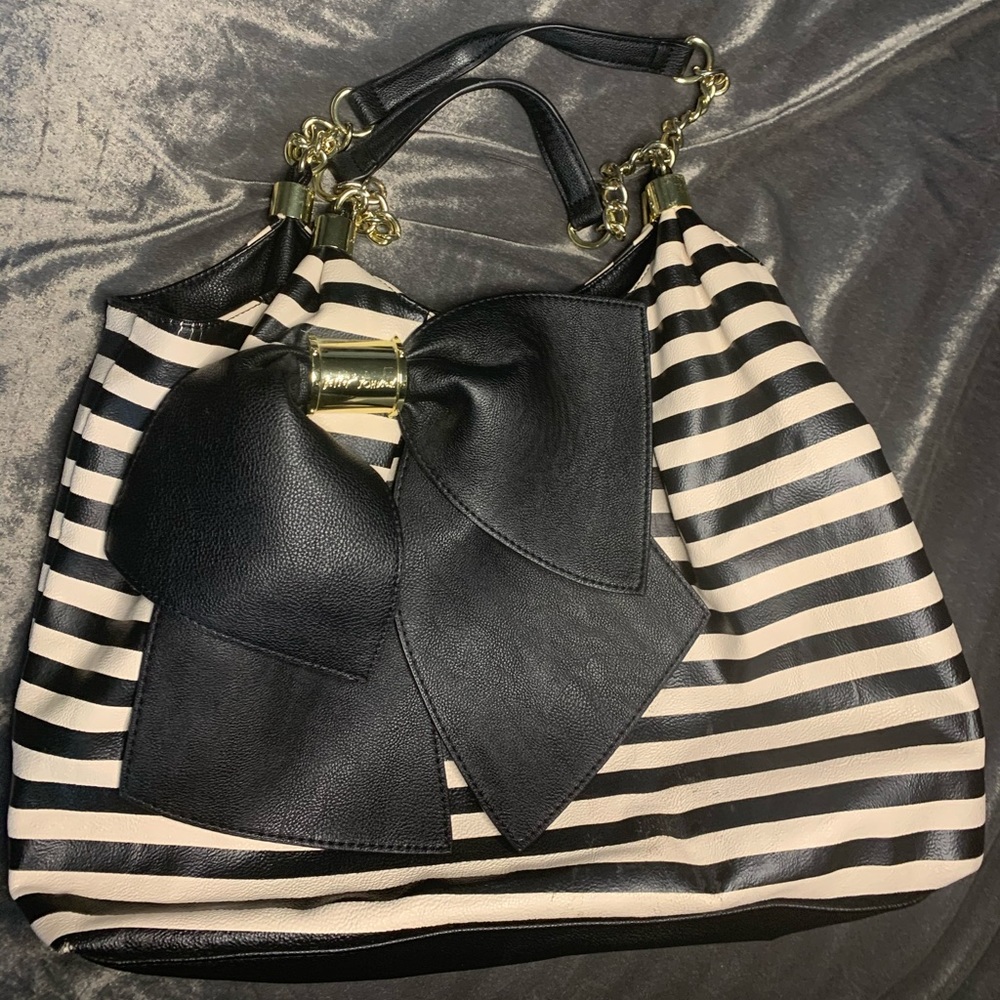 Super stylish, super roomy Betsey Johnson handbag
